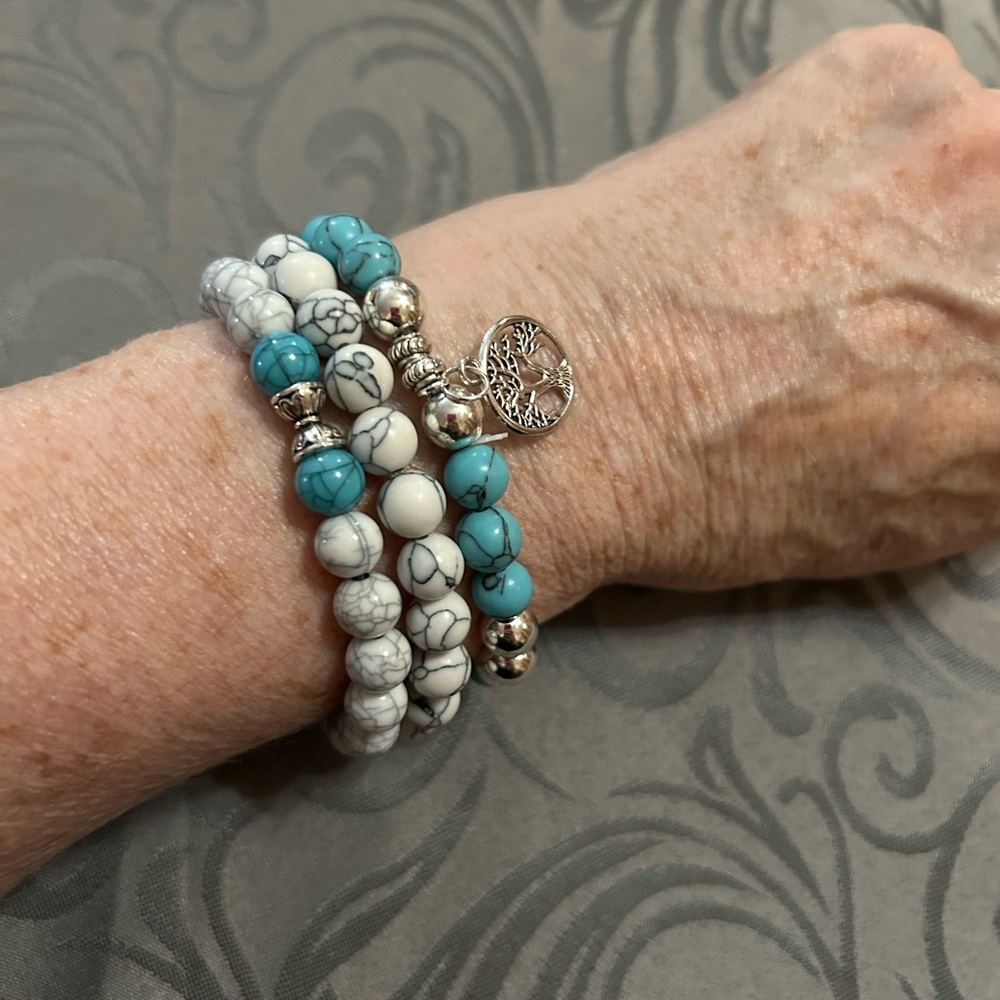 Turquoise and White Howlite Beaded Bracelet Set